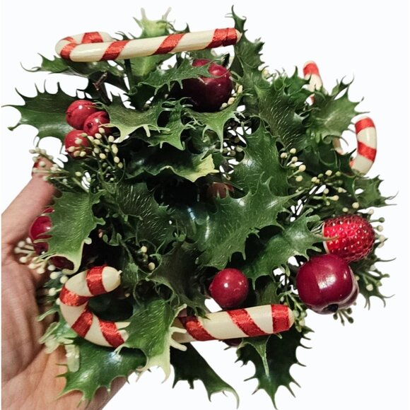 Vtg 8" MCM Plastic Christmas Pillar Candle Ring Wreath Candy Canes Fruit - Picture 2 of 9